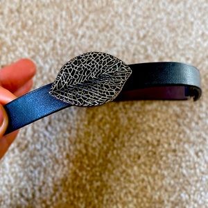 ❤️💕💕Leaf black goth choker💕💕❤️